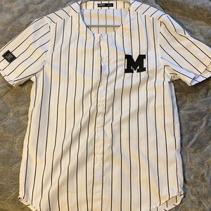 Men’s baseball jersey